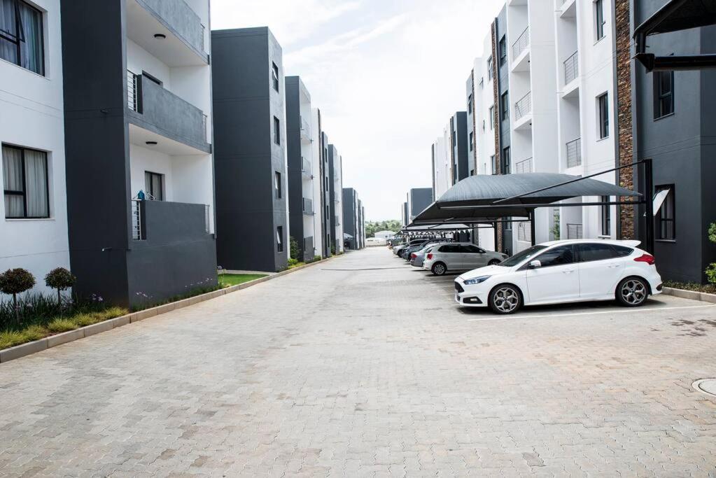 The Ellipse Palazzo Apartment Midrand Kültér fotó